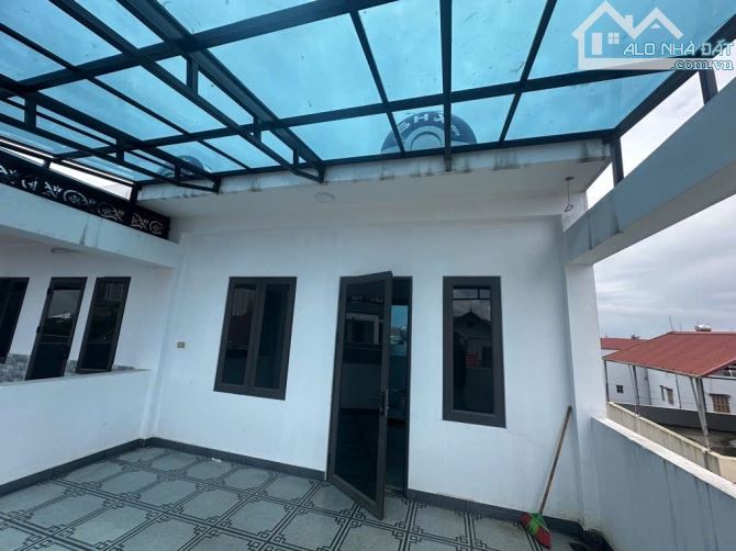 bán nhà 4 tầng mới xây, lô góc thoáng sáng cách cầu đông trù 1km