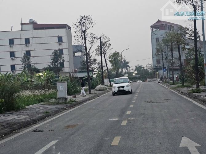 💥💥Đấu giá Yên Phong, Bắc Ninh💥💥        Đường rộng oto tránh có vỉa hè.  ❤️👀Giá rẻ như