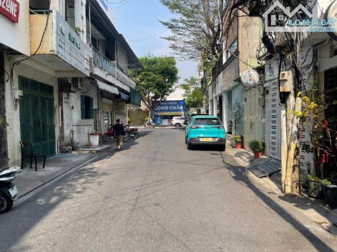 NHỈNH 6TỶ HXT 8M THÔNG TỨ TUNG 3 CĂN RA MẶT TIỀN LÊ VĂN SỸ 43M2
