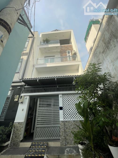 60M2  4 TẦNG BTCT SỔ ĐẸP NỞ HẬU