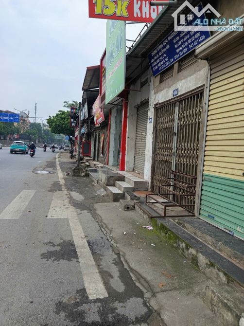 Cho thuê cửa hàng mặt đường quốc lộ 1A, 23m 7tr gác xép ở và kinh doanh
