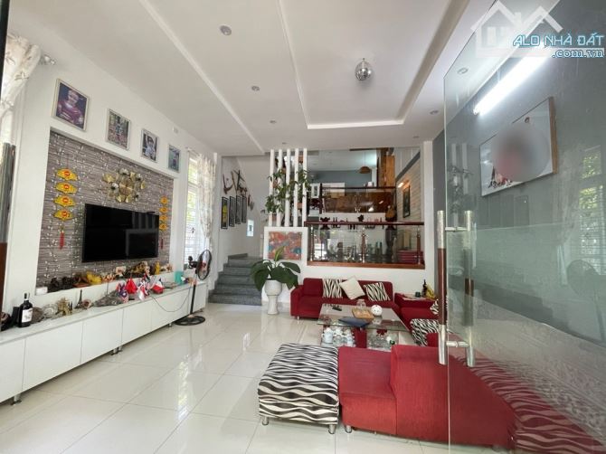 🎉🎉💥CHÀO BÁN BIỆT THỰ CĂN GÓC 3 TẦNG 3 MÊ, GARA Ô TÔ, KIÊN CỐ, TRUNG TÂM HẢI CHÂU