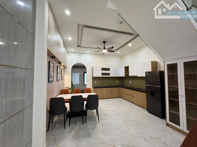 🏩 Bán nhà đẹp 4 tầng mt Nguyễn Huy Tự, 70m2, 6.x tỷ tl