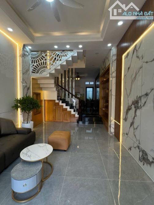 HẺM 5M - 4PN - CÁCH LÊ VĂN KHƯƠNG 150M - 60M2 - 5,69 TỶ - NGAY CẦU VƯỢT TÂN THỚI HIỆP - GI