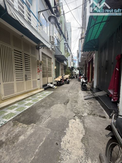 QUẬN 5 CAO ĐẠT HẺM 4M THÔNG NHIỀU HƯỚNG 30M2, GIÁ 5 TỶ HƠN XÍU