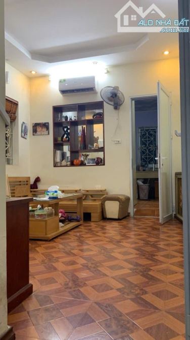 tập thể 3 thoáng - full nội thất - oto đỗ cầu thang - tiện ích bạt ngàn chỉ 3.x tỷ