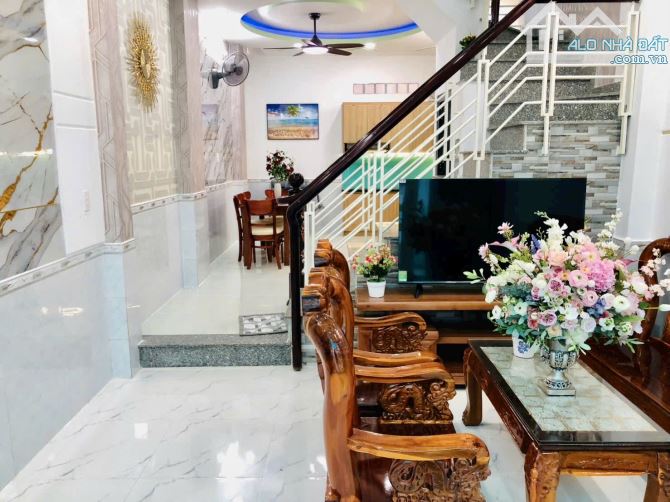 60m2, BÁN NHÀ 2 TẦNG,4PN, HẺM 4M, PHẠM VĂN BẠCH, P12 GÒ VẤP, 4 TỶ XÍU
