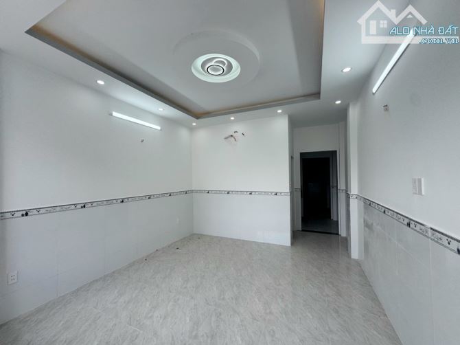 NHÀ ĐẸP MỚI XÂY  XONG NGAY TRẦN THỦ ĐỘ 3 TẦNG NHỈNH 6 TỶ