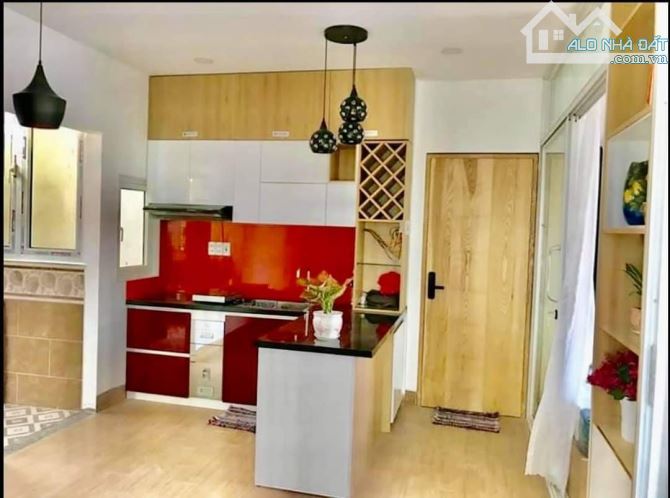 TÒA APARTMENT 6 TẦNG THANG MÁY - 11 PHÒNG KHÉP KÍN - DOANH THU KHỦNG - 100M RA VÕ VĂN KIỆT