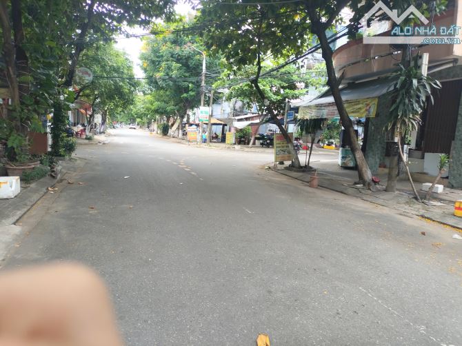 Hàng Ngon Cuối Tháng Nhanh Còn Kịp  Với lô góc 2mặt tiền đường 5.5m lề 5m 👉 dt 133m2(6.4