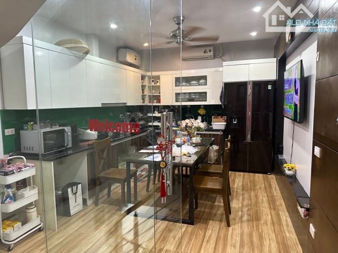 🔥🔥NHÀ 5 TẦNG NỘI THẤT CAO CẤP – OTO ĐỖ CỬA – CÁCH INTRACOM 50M – VIEW CẦU NHẬT TÂN – VỊ