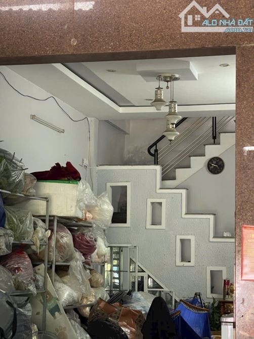 NHÀ 3 TẦNG MẶT TIỀN MỘC BÀI 7 –GẦN CHỢ, Trường học