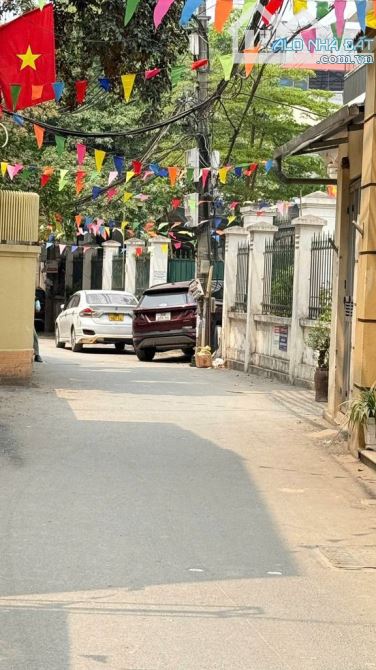 NHÀ AN KHÁNH - 39M2 - 4 TẦNG - Ô TÔ ĐỖ CỬA