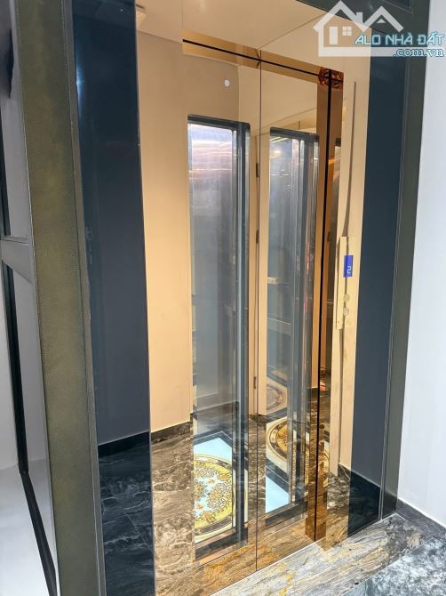 Liền kề KĐT Geleximco Lê Trọng Tấn, Hà Đông,5 tầng thang máy, nội thất hiện đại, ở sướng
