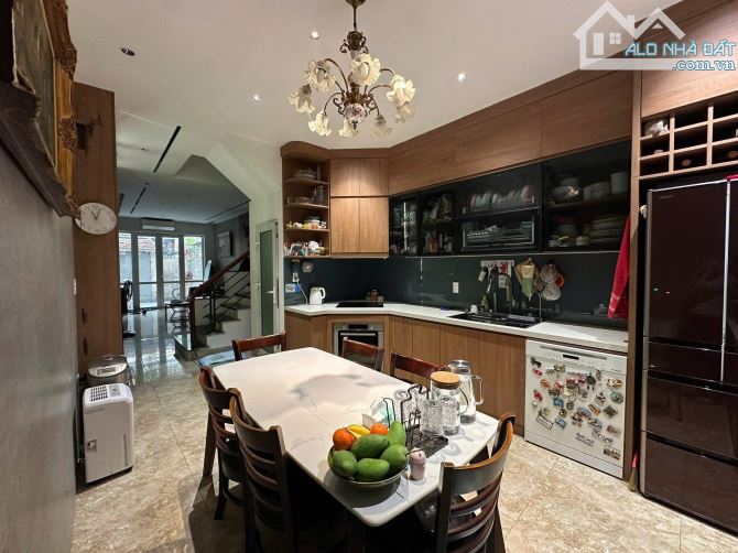 CỰC HIẾM - BÁN NHÀ PHAN ĐÌNH PHÙNG - 40M2 - 5 TẦNG - 3.2M MẶT TIỀN - 11.3 TỶ - GẦN PHỐ !!!