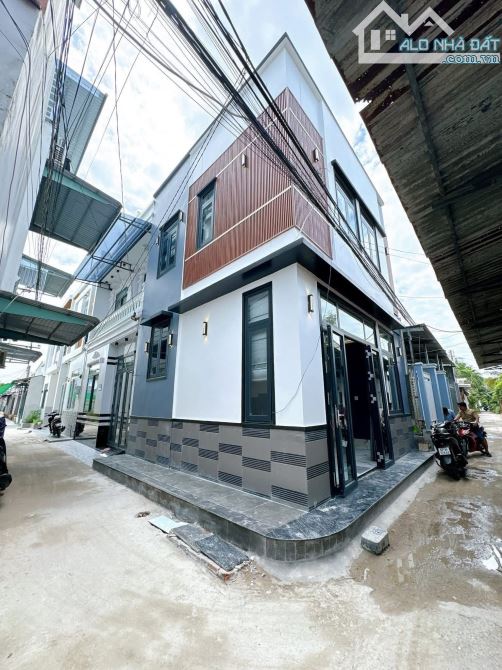 NHÀ TRỆT LẦU GÓC 2MẶT TIỀN HẺM TỔ 3 NGUYỄN VĂN LINH- NỘI THẤT CAO CẤP GẦN BÊN ĐH Y DƯỢC