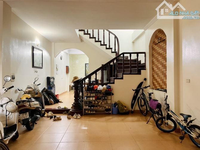 Bán Liền Kề KĐT Văn Quán Hà Đông 70m2 4 Tầng  MT4.6m Vị Trí Đẹp KD Tốt.