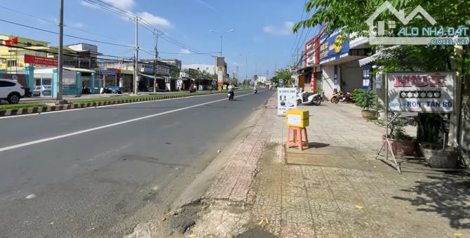Bán nhà trệt còn mới tại phường Tân Hạnh (đoạn giáp P. Long Châu)