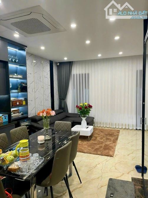 CỰC ĐẸP Ô TÔ TRÁNH, FULL NỘI THẤT gần phố Văn Phú, Hà Đông, 40m 5 tầng nhỉnh 8 tỷ, có TL.