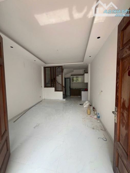 Bán nhà Hoàng Liên. xây mới đủ công năng thoáng sáng, đẹp keng, gần công viên, ô tô