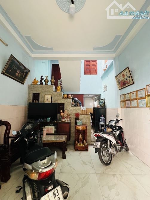 Bán nhà Hương Lộ 2, Ngã tư Bốn Xã, 4X19M, 4 tầng, Tương lai ra mặt tiền.