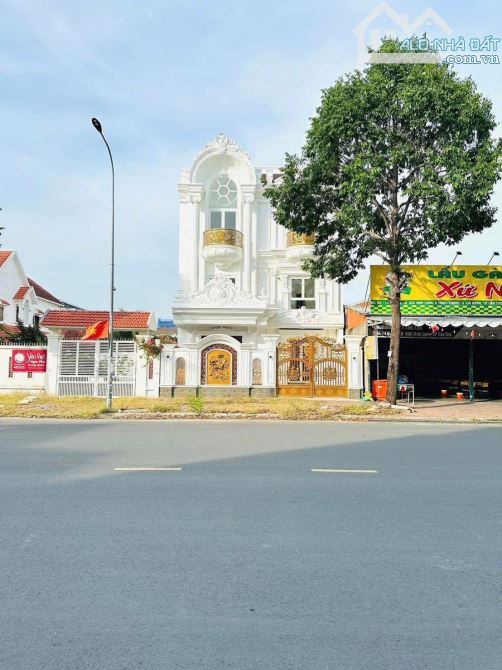 CHO THUÊ hoặc BÁN BIỆT THỰ 3 TẦNG 422m2 MẶT TIỀN ĐƯỜNG NGUYỄN VĂN LƯU (1B) KDC NAM LONG