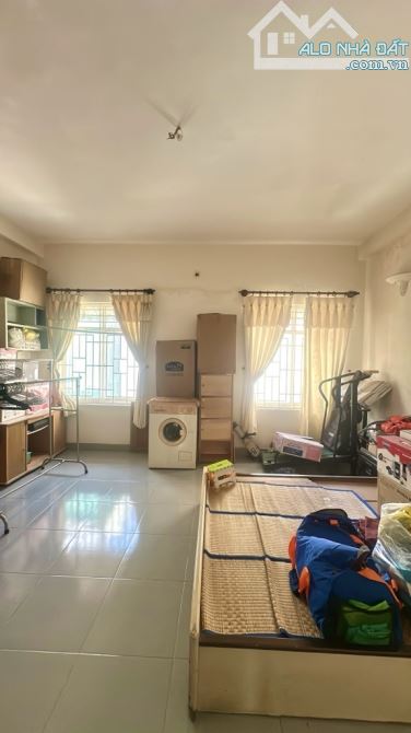 NHÀ BÁN GẤP ,DT 90M2 ,3 LẦU ,MẶT TIỀN ĐƯỜNG HUỲNH TẤN PHÁT ,GIÁ 12 TỶ. - 10