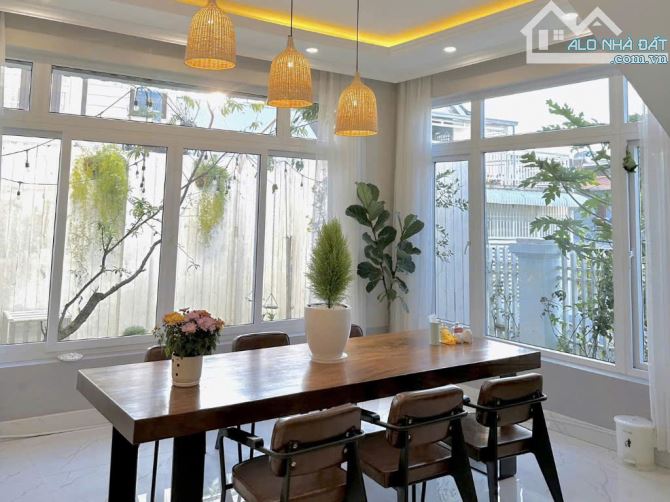 BIỆT THỰ NGHỈ DƯỠNG - CUNG ĐƯỜNG CÔ GIANG THƠ MỘNG - CÓ THU NHẬP ỔN ĐỊNH THEO THÁNG - 10
