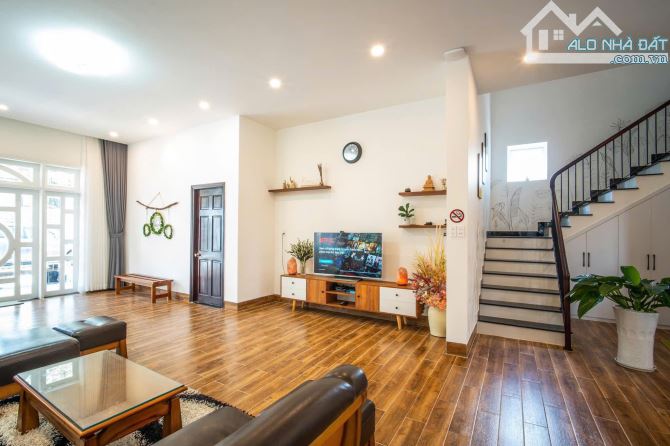 BIỆT THỰ NGHỈ DƯỠNG 2 MẶT TIỀN ĐƯỜNG LỚN - VỊ TRÍ PHƯỜNG 8 GẦN NGÃ NĂM ĐẠI HỌC ĐÀ LẠT - 10