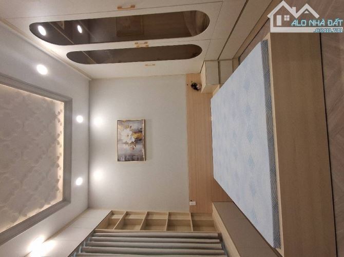 SIÊU PHẨM NHÀ PHỐ HIỆN ĐẠI FULL NỘI THẤT XỊN - 3 TẦNG - 5.5M x 15 M - CHỈ 8.TỶ7 76m2 - 10