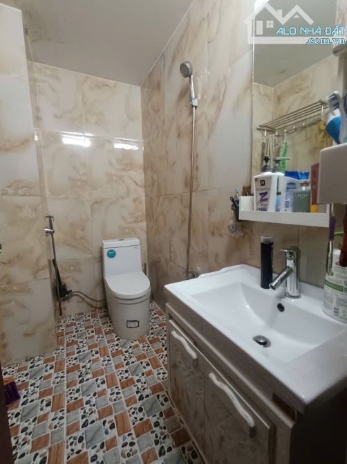 NHÀ 4 TẦNG-HẺM XE HƠI-KDC HIỆN HỮU-DƯƠNG BÁ TRẠC-QUẬN 8-DT: 4,6X14-NHỈNH 8 TỶ - 10