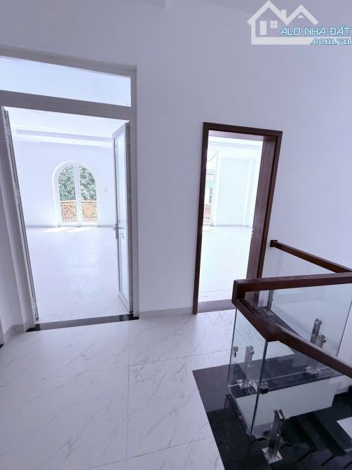 CHO THUÊ hoặc BÁN BIỆT THỰ 3 TẦNG 422m2 MẶT TIỀN ĐƯỜNG NGUYỄN VĂN LƯU (1B) KDC NAM LONG - 10