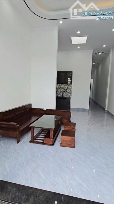 🏡 Nhà cấp 4 hẻm 144 Âu Cơ chỉ 1ty390 - 1