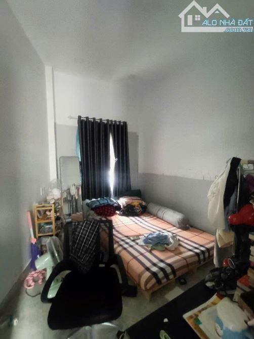 Bán nhà 2 tầng Q9 51m2- 2 tỷ x - hẻm ô tô - full nội thất 2 điều hoà - gần Vinhomes. - 2