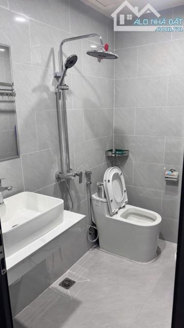 Bán nhà Thanh Xuân- Diện tích 50m2- Nhà dân xây 5 tầng -8 tỉ - 1