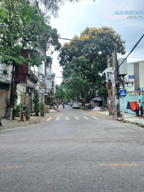 Bán đất Thượng Thanh Đức Giang 80 mét, mặt tiền 8 mét, xe ô tô 16 chỗ vào đất, 11,2 tỷ - 1