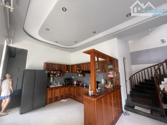 Bán gấp nhà lô Góc 2MT VÕ DUY NINH , Sơn Trà, 159m2, 3tầng,Ngang  8,8m. Giá bán 16.9tỷ - 1