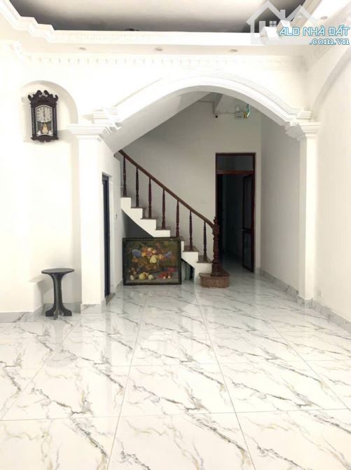 Đường Láng 75m 4 tầng, 7 ngủ, full khách, không quy hoạch chỉ 14,2 tỷ - 1