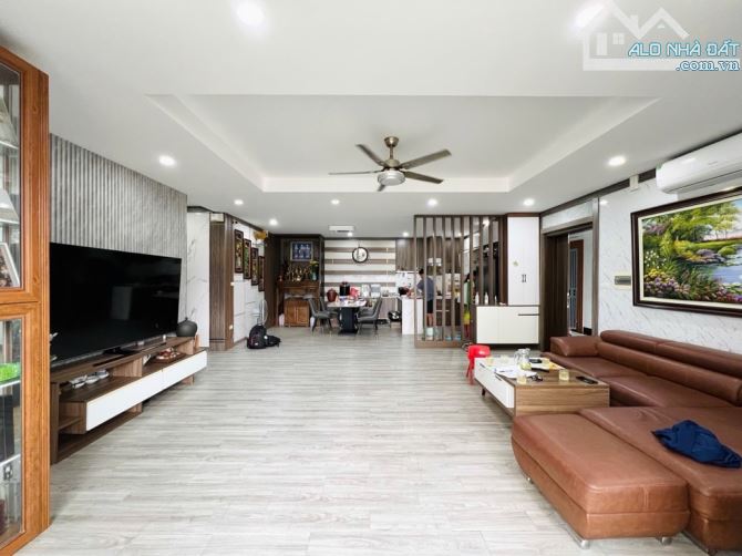 Bán Chung Cư Pháp Vân, Bến xe Nước Ngầm– Lô Góc – 82m – Giá 4.5 tỷ