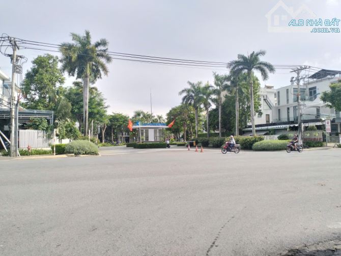 13.000 m2 đất mặt tiền đường Liên Phường giá rẻ - 1