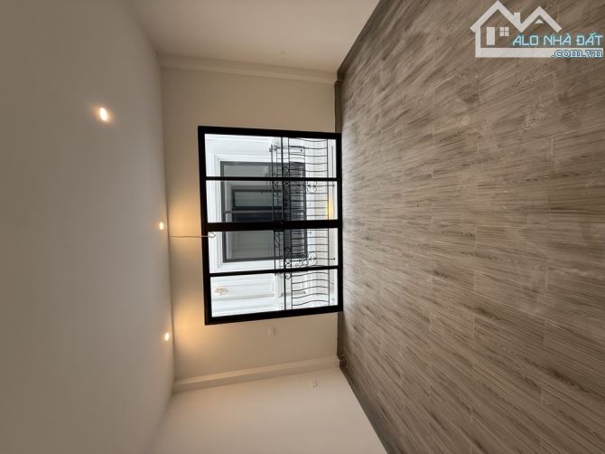 NHÀ ĐẸP  - Ô TÔ ĐỖ GẦN - 3 PHÒNG NGỦ CÔNG NĂNG ĐẦY ĐỦ - GIÁ MỀM NHẤT KHU VỰC - 1
