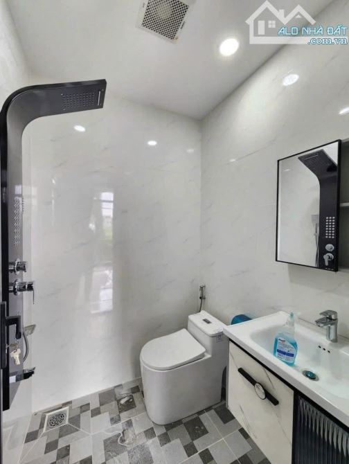 Nhà 3PN, 4WC, sân rộng – Vị trí đắc địa Tương Bình Hiệp, Bình Dương! - 1
