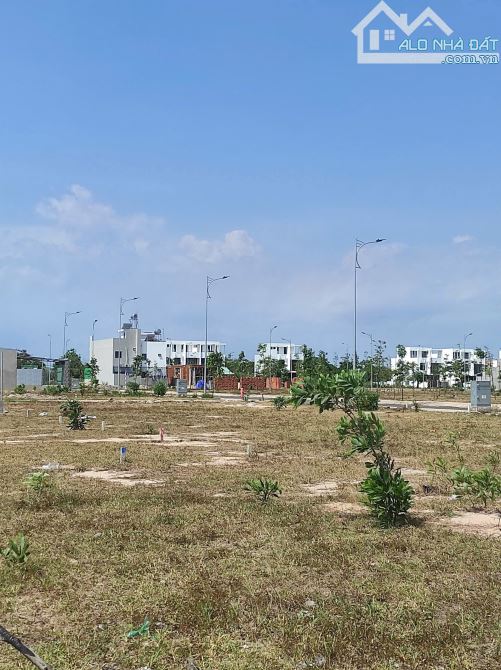 BÁN ĐẤT ĐỒNG NAI GẦN SÂN BAY LONG THÀNH - SỔ RIÊNG SẴN TỪNG NỀN - GIÁ 8TR/m2 - 1