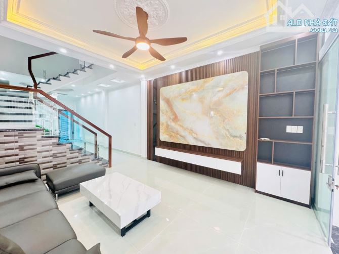 🏡 NHÀ ĐẸP 4 TẦNG 63M² – SÂN ĐỂ XE RIÊNG – TRỰC CÁT, LÊ CHÂN – GIÁ CHỈ 4,65 TỶ 🏡 - 1