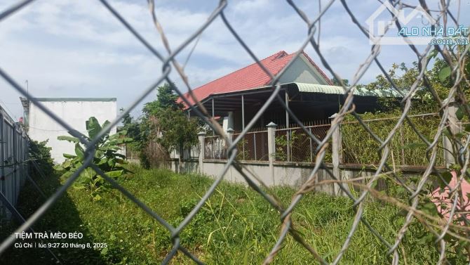 Bán nhà góc 2 mặt tiền đường Nguyễn Thị Se xã Tân Thông Hội Củ Chi TPHCM, DT: 1213m2. - 1