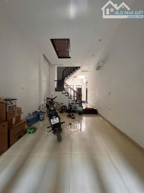 BÁN NHÀ NGỌC KHÁNH,MẶT NGÕ Ô TÔ TRÁNH, 45m2, 16 tỷ - 1