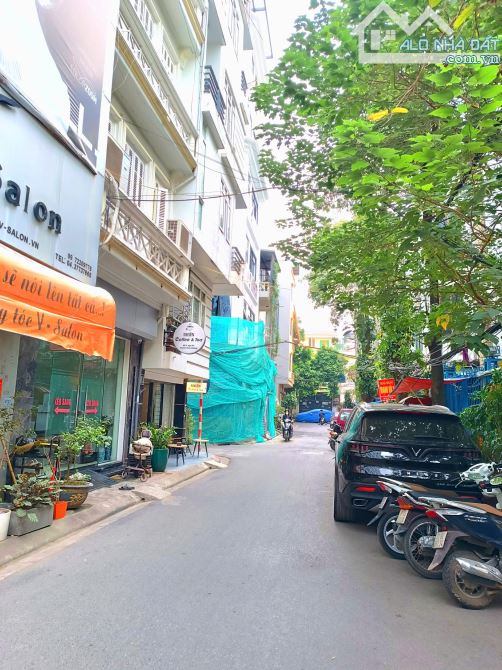 Ngõ nông, ô tô, kinh doanh sầm uất phố Huỳnh Thúc Kháng. 55m² x 5T x mt 4m
- 19,2 tỷ - 1