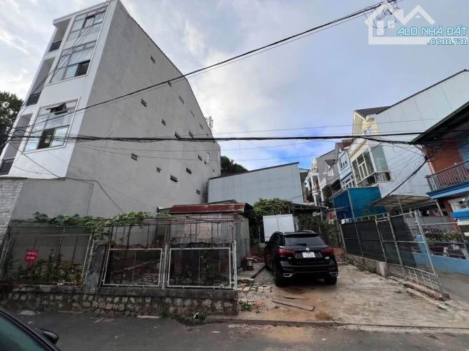BÁN LÔ ĐẤT 2 MẶT TIỀN HẺM NHỰA Ô TÔ ĐƯỜNG PHAN CHU TRINH - 1