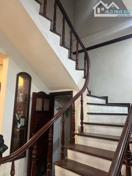 Cho thuê nhà ngõ Vũ Ngọc Phan 65m2 x 4 tầng MT4m giá 22tr/tháng - 1