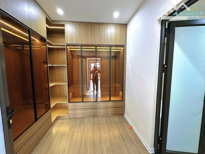 NHÀ ĐẸP ĐỘI CẤN BA ĐÌNH 40m 4T Mt 4m GIÁ 10 TỶ NGÕ THÔNG 30M RA MẶT PHỐ KINH DOANH. - 1